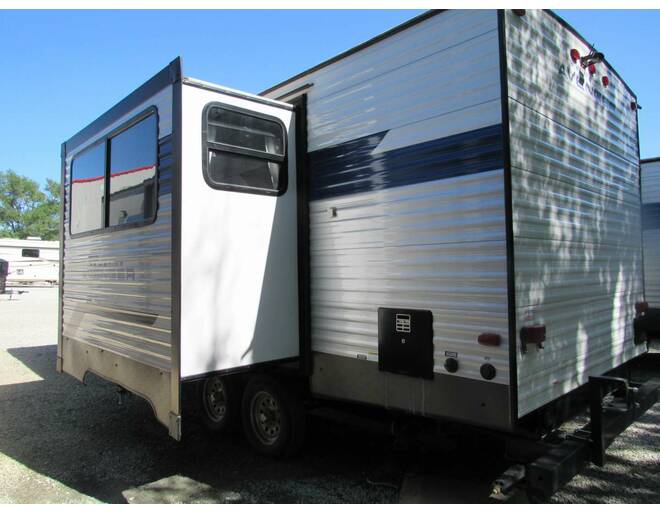 2022 Prime Time Avenger 21RBS Travel Trailer at Trailers and Hitches STOCK# 33208 Photo 2