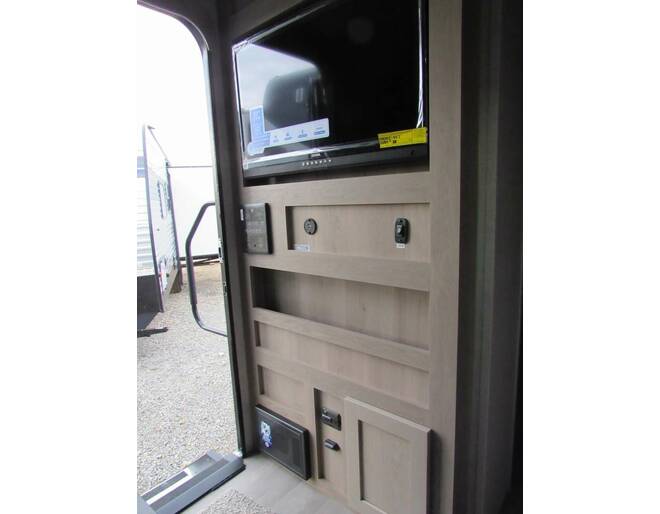 2023 Rockwood Geo Pro 16BH Travel Trailer at Trailers and Hitches STOCK# 27812 Photo 7