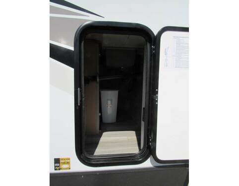 2023 Rockwood Signature Ultra Lite 8263MBR Travel Trailer at Trailers and Hitches STOCK# 03346 Photo 7