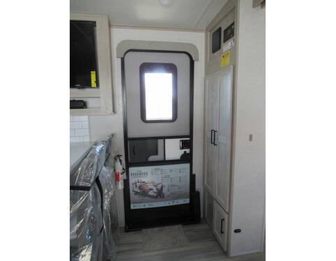 2023 Rockwood Signature Ultra Lite 8263MBR Travel Trailer at Trailers and Hitches STOCK# 03346 Photo 9