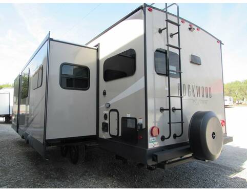 2023 Rockwood Ultra Lite 2614BS Travel Trailer at Trailers and Hitches STOCK# 86174 Photo 2