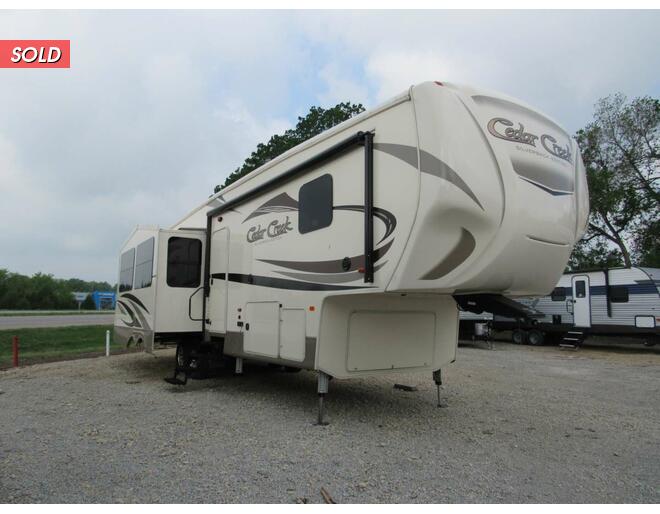 2017 Cedar Creek Silverback 33IK Fifth Wheel at Trailers and Hitches STOCK# 16758 Exterior Photo