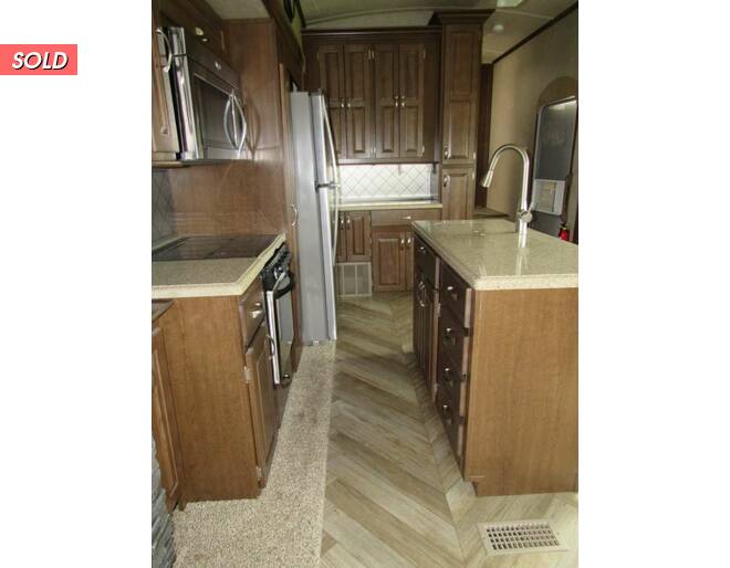 2017 Cedar Creek Silverback 33IK Fifth Wheel at Trailers and Hitches STOCK# 16758 Photo 9