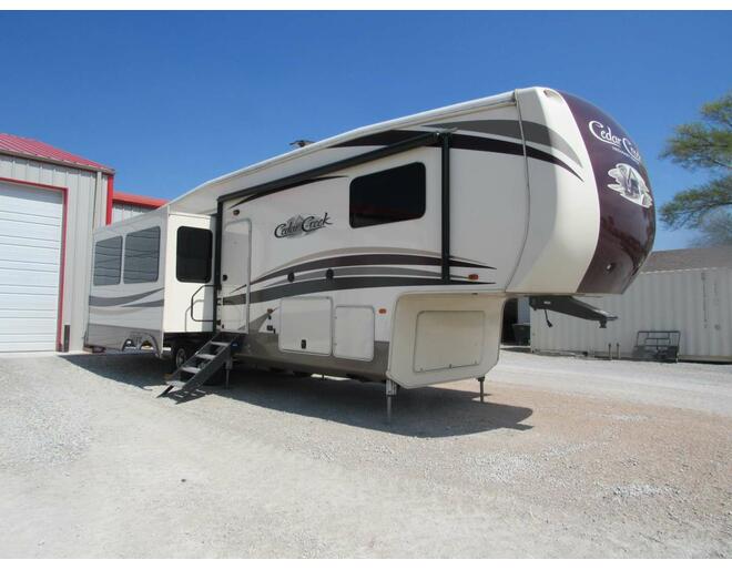 2018 Cedar Creek Hathaway 34RL2 Fifth Wheel at Trailers and Hitches STOCK# 19068 Exterior Photo